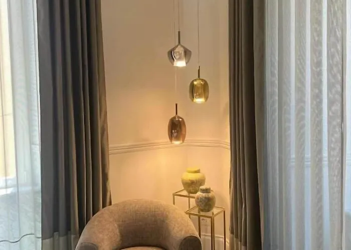 Lovely بيت ضيافة